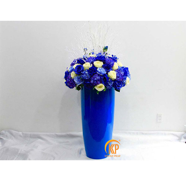 fiberglass pot and artificial flower 00009